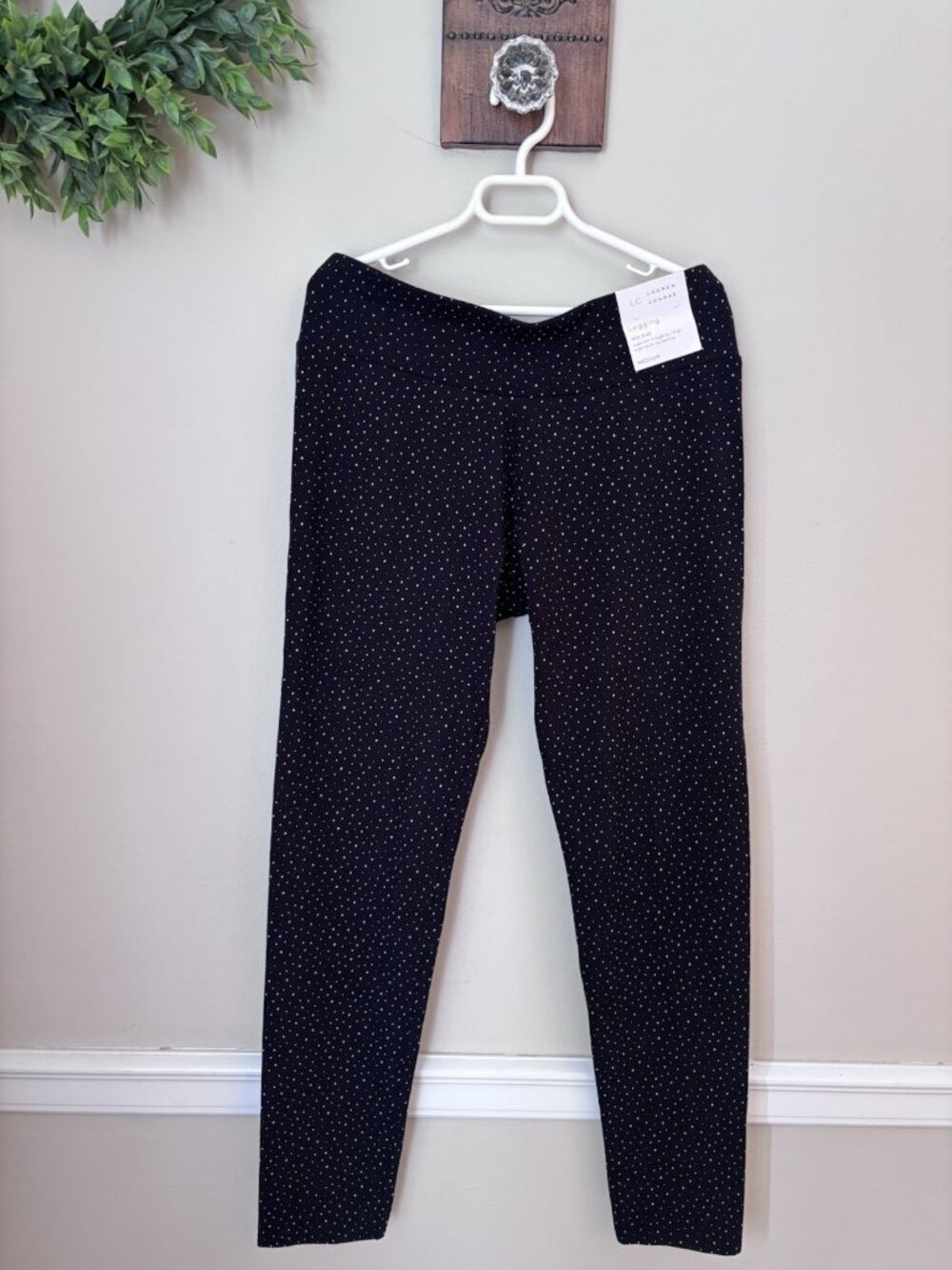 NWT LC Lauren Conrad Womens Size M Mid Rise Leggings Black White Dots